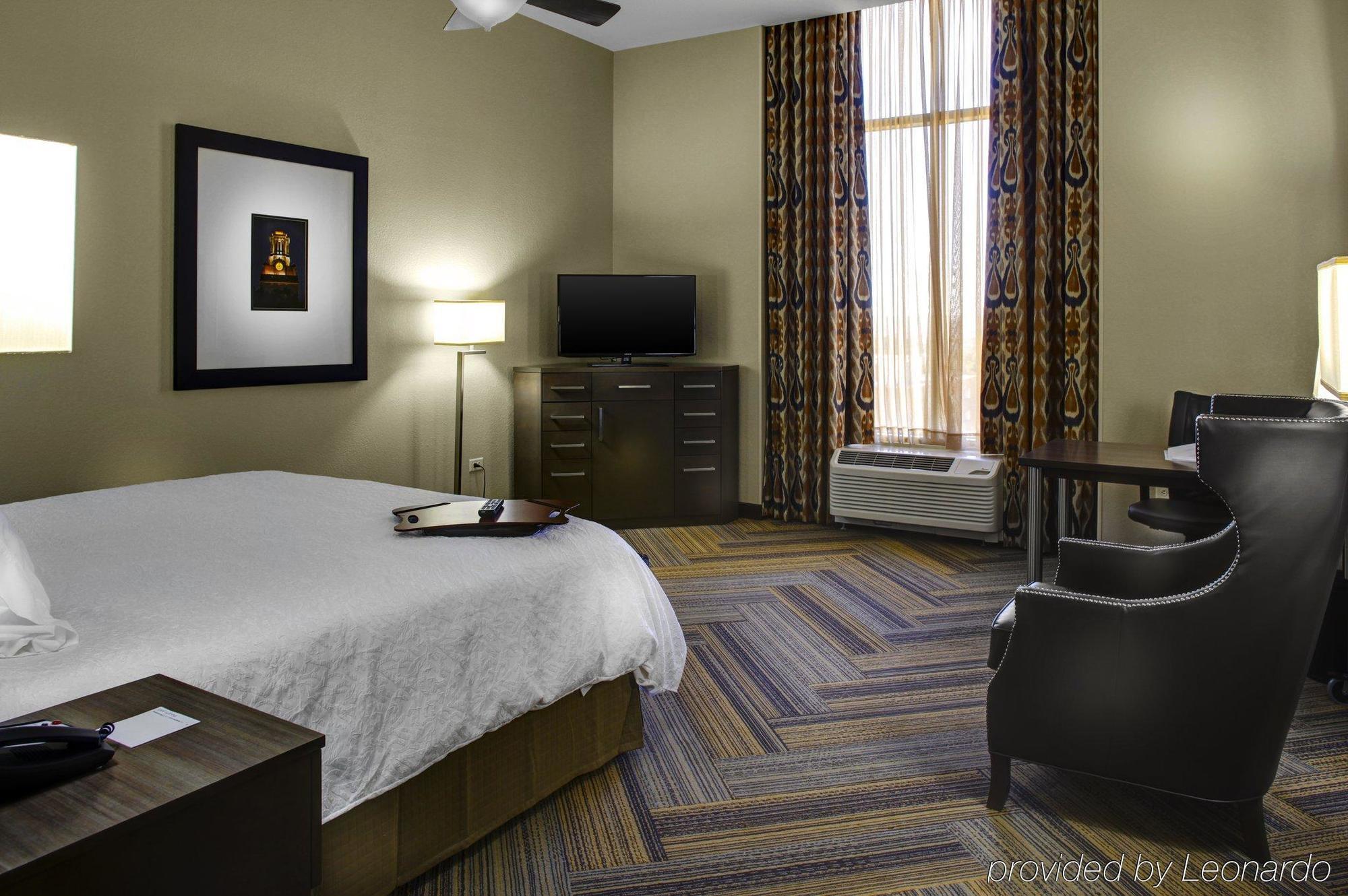 Hampton Inn And Suites Austin University Capitol Kültér fotó